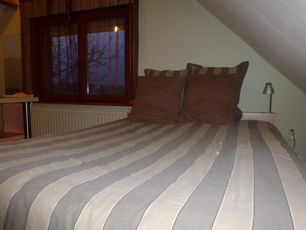 Guesthouse Kolibriehuys Nieuwkerke Стая снимка